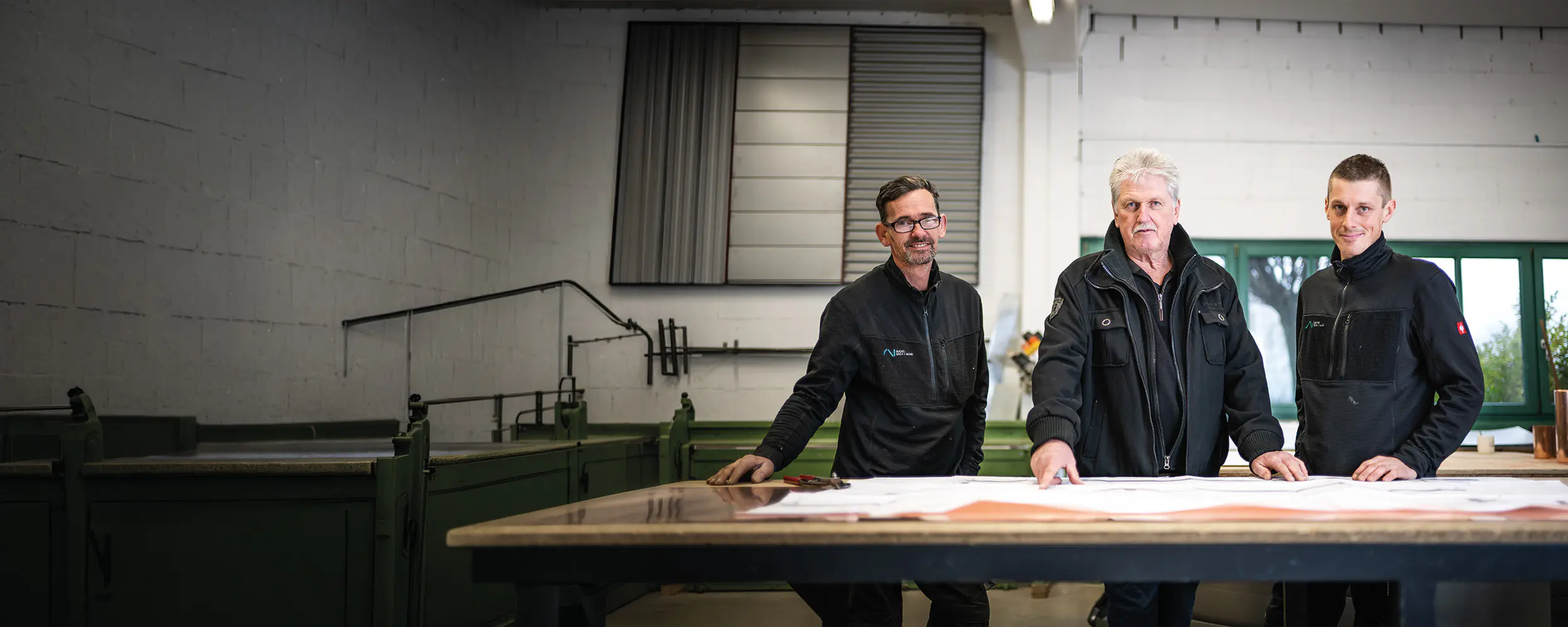 buckel dach + wand header ueber uns